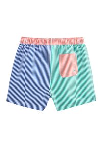 Shorts de bain rayés multicolores avec des nuances de bleu, vert et rouge. Dotés d'une taille élastique et d'une poche plaquée au dos.