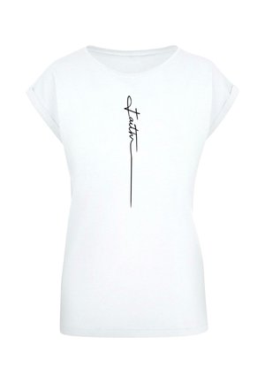 Bijela pamučna majica s kratkim roll-up rukavima, s crnim kurzivnim natpisom "Faith" ispisanim okomito po sredini.