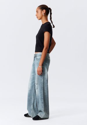DYNASTY LOW RISE LOOSE WIDE LEG JEANS - Wide leg - torn blue