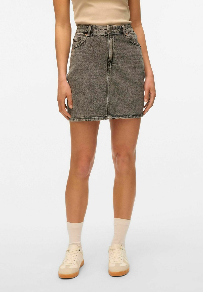 Vero Moda VMTESSA SHORT NOOS - Minifalda - medium grey denim