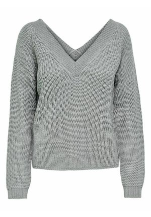 Pull tricoté gris clair à manches longues avec un large col en V, montrant un motif de maille texturé sur toute la surface.