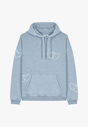 Jasnoniebieska bluza z kapturem wykonana z bawełny. Posiada białe grafiki serca z przodu i na rękawach, przednią kieszeń oraz kaptur ze sznureczkiem.
