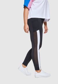 Urban Classics Legíny – nohavice - blk wht