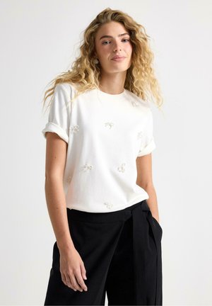 EMBELLISHMENT  - T-shirt z nadrukiem