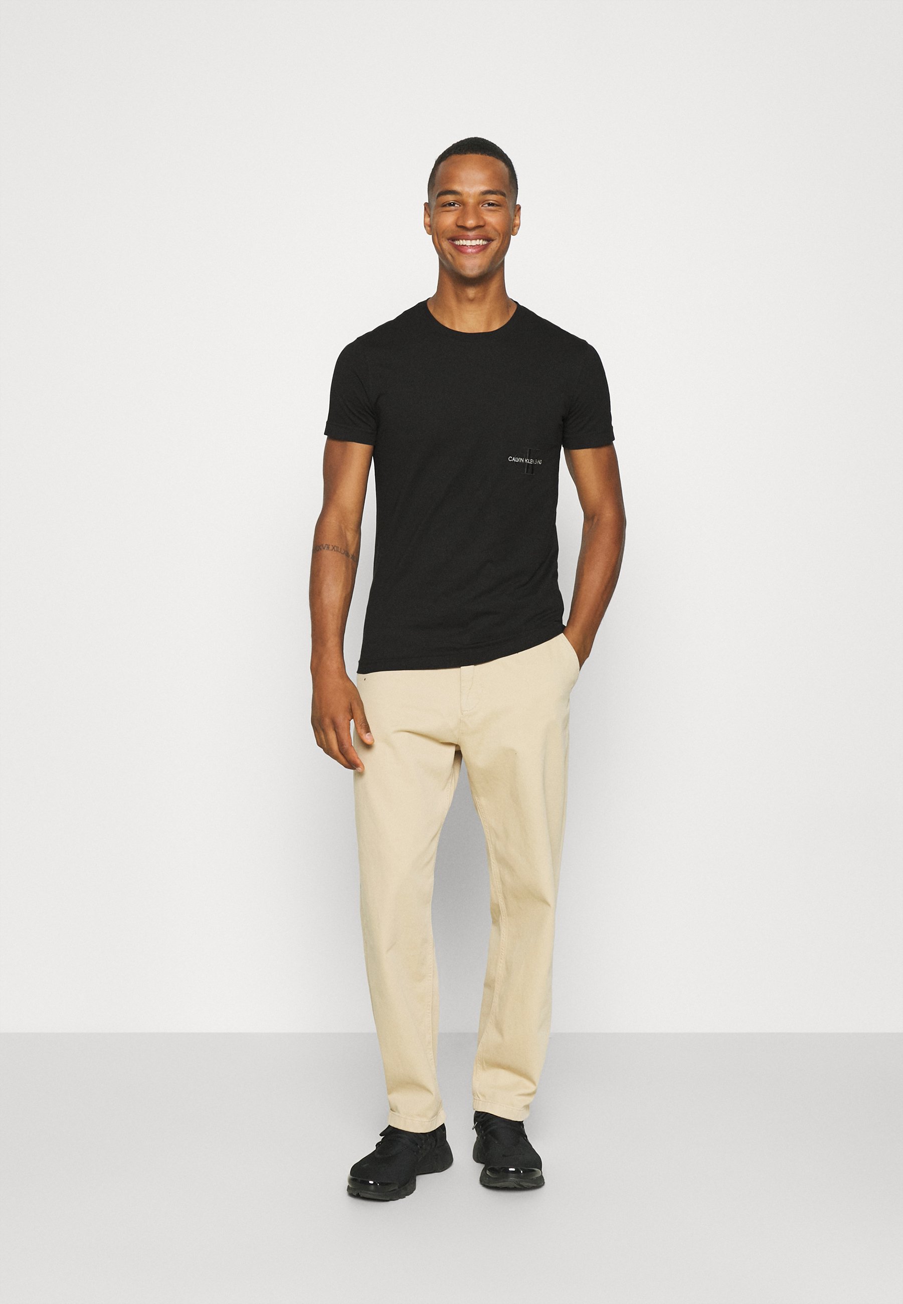 calvin klein men's black t shirt