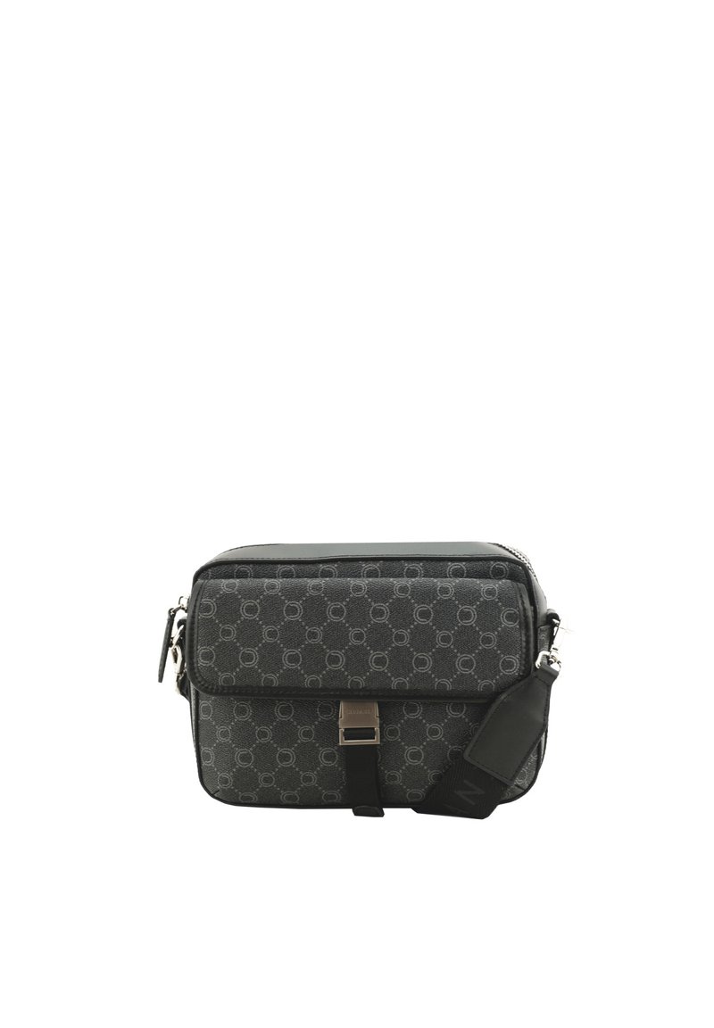 Borsa a tracolla nera a motivo con accessori in argento, chiusura con zip, tracolla regolabile e una patta anteriore con un design geometrico.