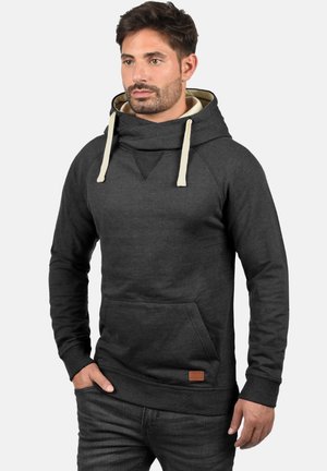 Houthaarden hoodie met een grote kraag, crèmekleurige trekkoorden, een buidelzak en een klein leren logo-label aan de onderkant.
