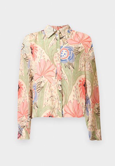 Chemise à manches longues boutonnée avec col, présentant une base beige et de grands motifs floraux en rose, bleu, vert et noir.