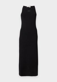 Abito maxi nero senza maniche in un tessuto morbido, con un collo alto e una silhouette semplice. Logo discreto sul petto.