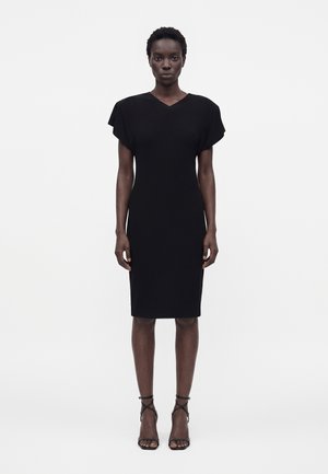 Norma Kamali, SLEEVE SHOULDER PAD DRESS TO KNEE - Hverdagskjole - black