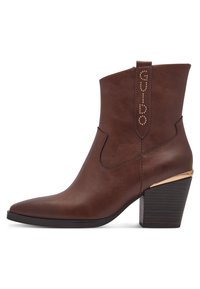 Bottines en simili cuir marron avec un embout pointu, une couture latérale décorative et un accent doré sur un talon empilé.