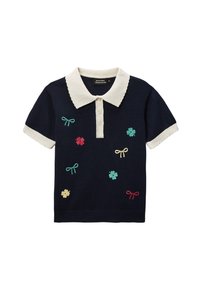 Polo à manches courtes bleu marine avec un col blanc festonné, orné de fleurs brodées colorées et de nœuds partout, patte à trois boutons.