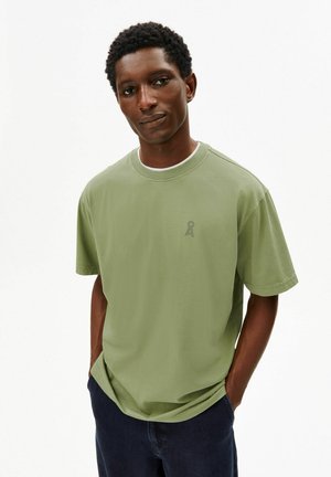 ICONIC Å MAARKOS - T-Shirt basic - fatigue green washed