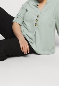 Evans Blouse - green