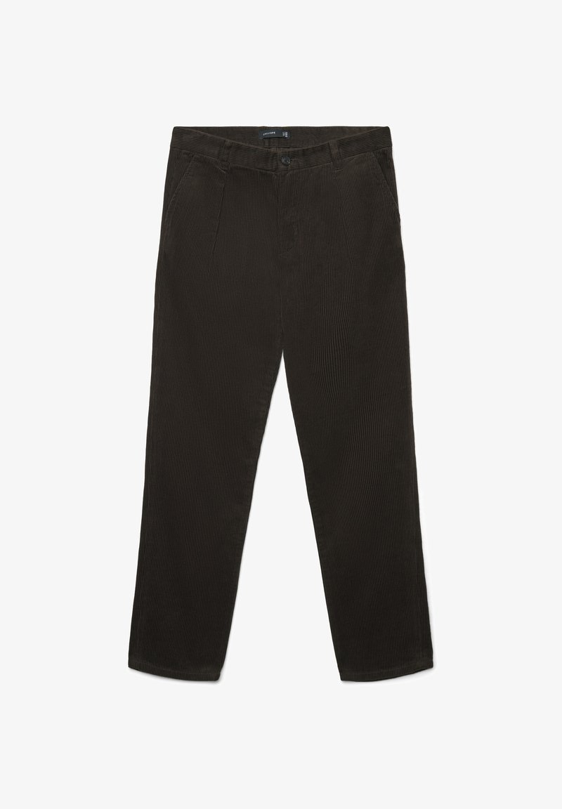 Pantalons en velours côtelé marron foncé avec une coupe droite, dotés d'une fermeture à bouton, de poches avant et d'une texture côtelée.