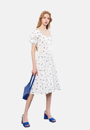 LCW LIMITED HEART - Vestido informal - white