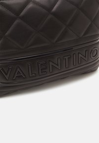 valentino bags ada nero