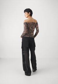 Pinko MONATE MAGLIA - Top dugih rukava - nudo/nero