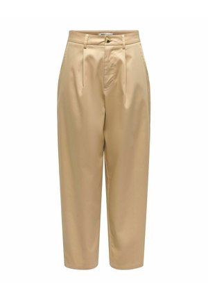 Pantalon fuselé beige taille haute avec plis avant, passants de ceinture, fermeture par bouton et fermeture éclair dissimulée.