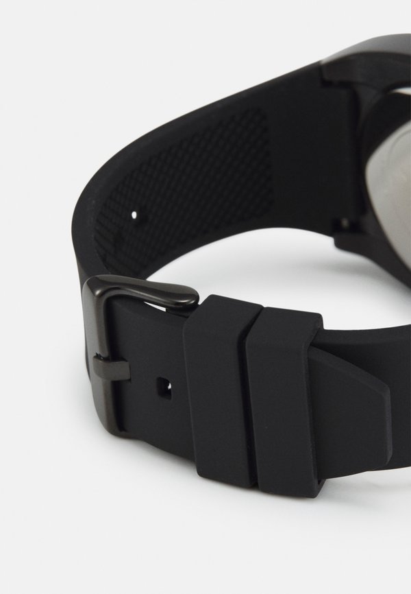 PRODIGY EXCLUSIVE - Watch4