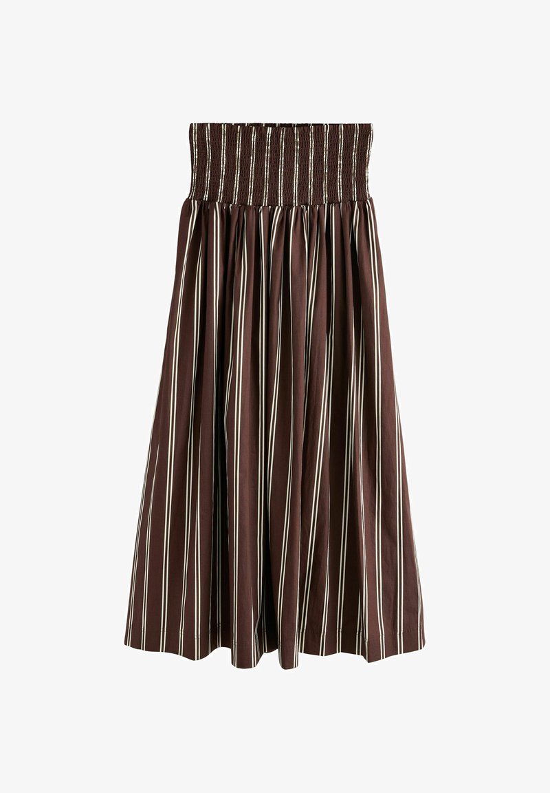 Jupe marron à rayures verticales blanches, taille haute smockée et coupe ample et fluide sur toute la longueur.