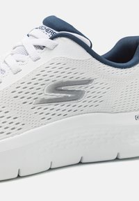 Skechers Performance GO WALK FLEX - Zapatillas para caminar - white