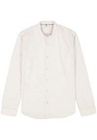 Camisa de manga larga y botones en color beige claro, hecha de lino. Presenta un cuello tipo banda y una textura sutil con botones en un tono claro.