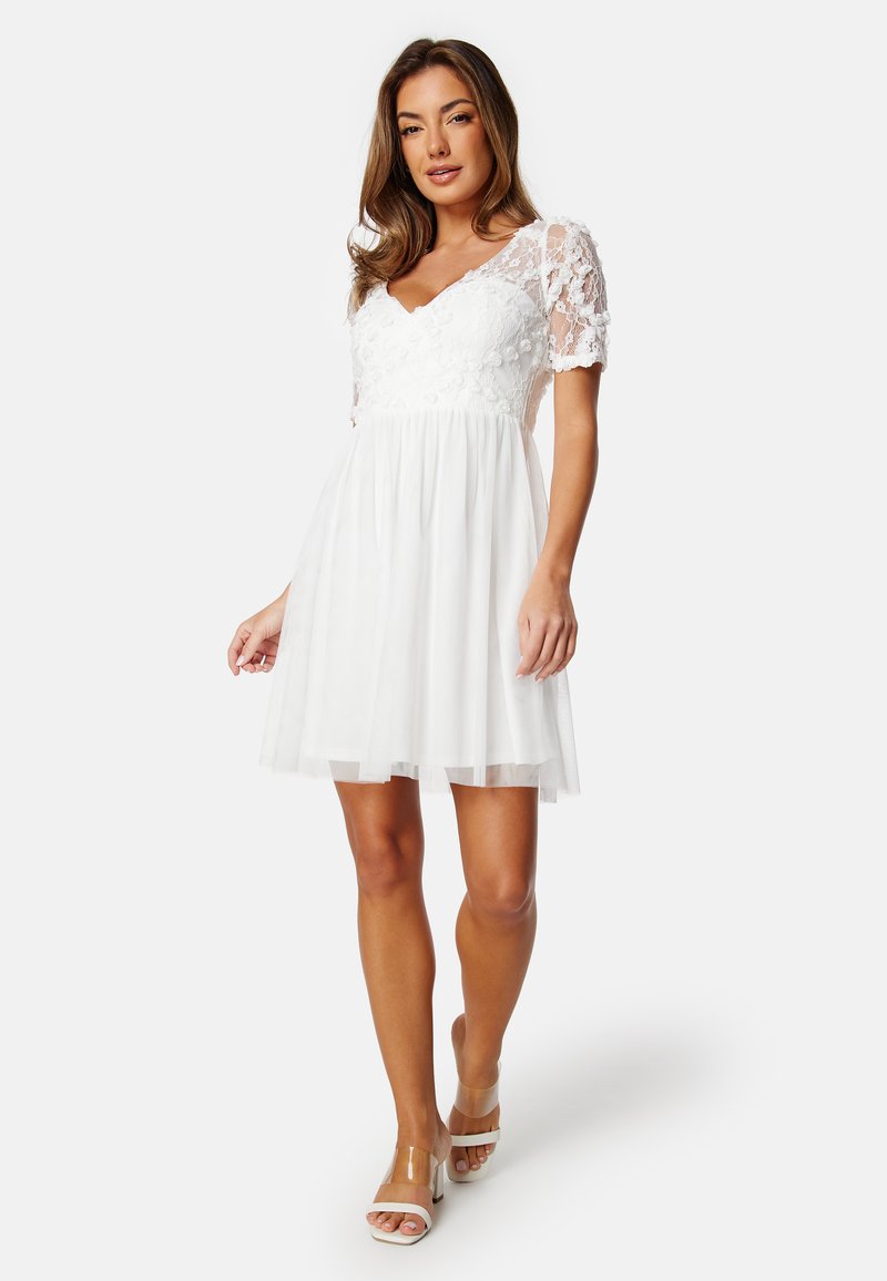 Bubbleroom 3D FLORAL CHIFFON DRESS - Robe de soirée - white/blanc