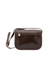 Borsa a tracolla in pelle marrone con chiusura superiore con zip, forma piatta e tracolla regolabile. Texture liscia e bordi arrotondati.
