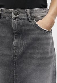 Object OBJHARLOW MIDI - Falda vaquera - grey denim