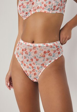 Fecskék - strawberry print