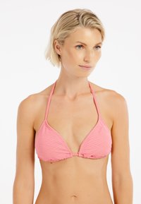 Rožinė trikampė bikini viršutinė dalis su tekstūruotu geometriniu raštu, plonomis petnešėlėmis ir reguliuojamais ryšiais nugaros dalyje, leidžiančiais pritaikyti dydį.
