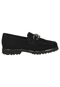 Mocassin en daim noir avec un détail de chaîne argentée sur le dessus et une semelle en caoutchouc rainurée.