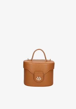 Kleine braune Ledertasche mit abgerundeter rechteckiger Form, einem oberen Griff und einem goldfarbenen Drehverschluss an der Vorderseite.