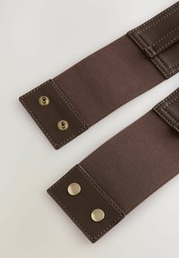 WIDE - Lannevyö - chocolate brown