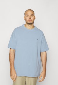 Tommy Hilfiger TEE - T-shirt básica - daybreak blue