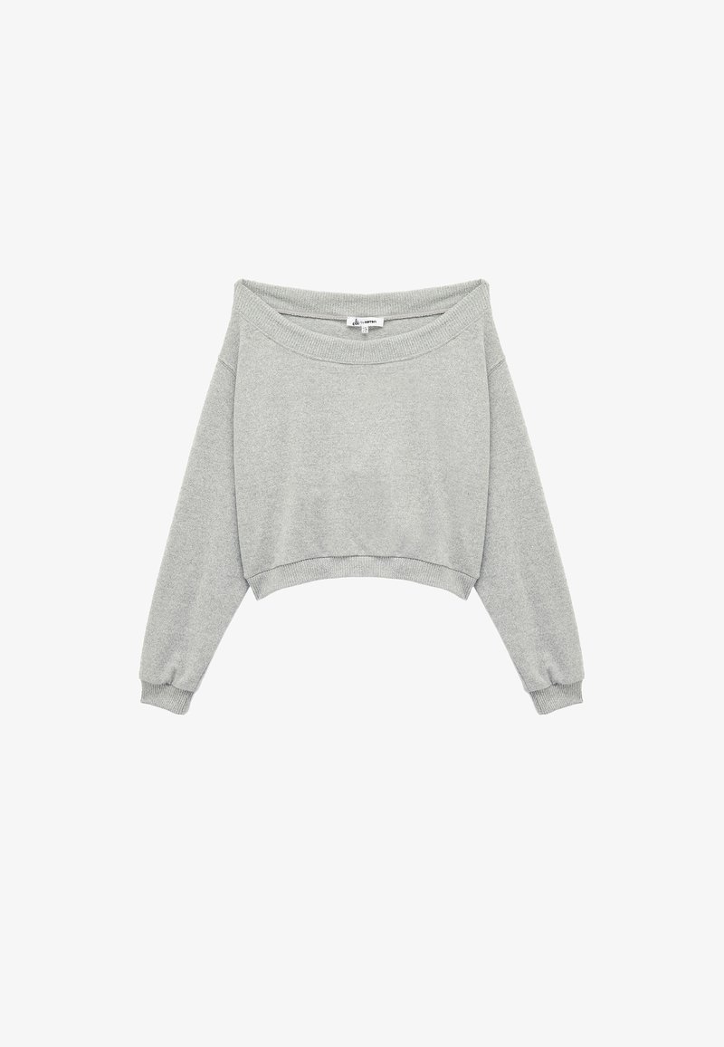 Szara krótka bluza z szerokim dekoltem, długimi rękawami, ściągaczami i miękką teksturą. Minimalistyczny design bez widocznych wzorów czy akcentów.