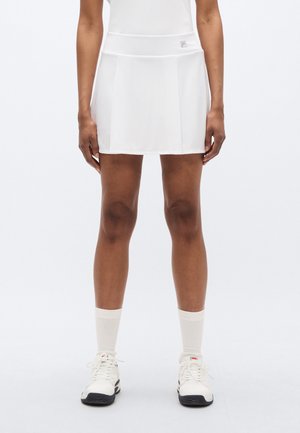 Falda deportiva blanca con diseño plisado, hecha de material ligero. Cuenta con una cintura elástica y un pequeño logo en la parte delantera.