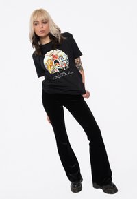 Paradiso Clothing QUEEN A DAY AT THE RACES - Print T-shirt - black
