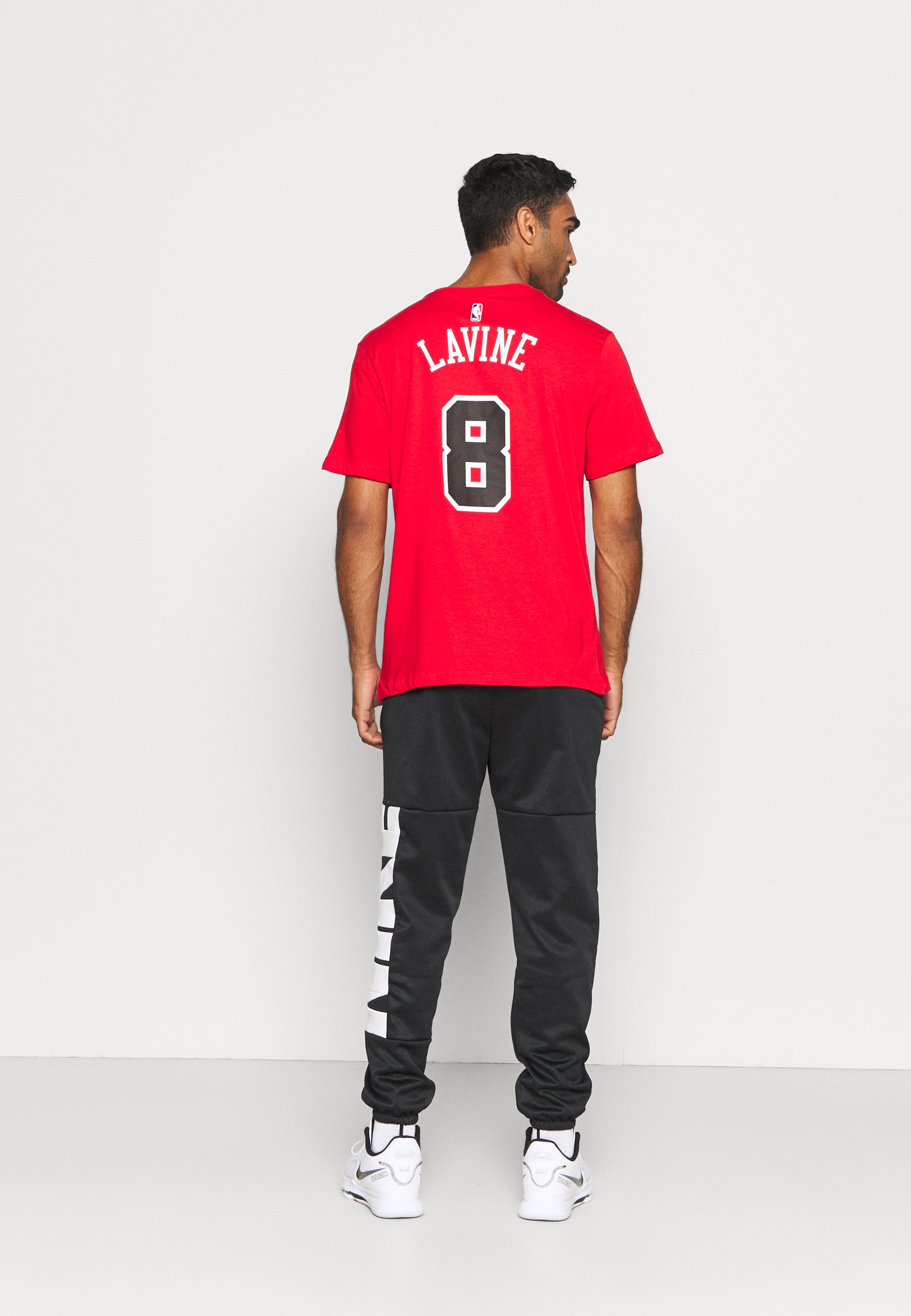 Nike Performance CHICAGO BULLS NAME AND NUMBER TEE - Vereinsmannschaften -  university red/rot - Zalando.ch