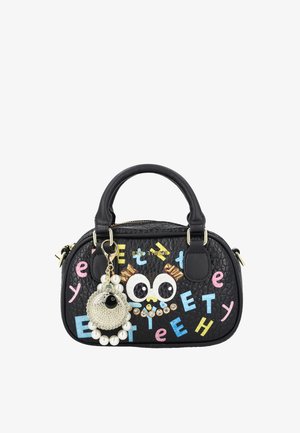 Zwarte gestructureerde handtas met kleurrijke letters, grote cartoonogen, glinsterende steentjes en een met parels versierde rondvormige sleutelhanger.