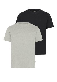 Conjunto de dos camisetas: una gris de una suave tela jaspeada y otra negra lisa. Ambas tienen cuello redondo y mangas cortas.