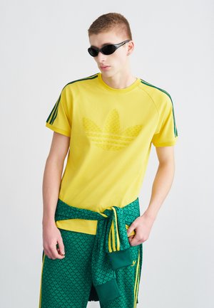 MONOGRAM TEE - Μπλουζάκι με στάμπα - yellow