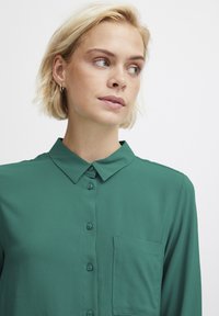ICHI IHMain - Camicia - cadmium green