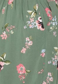 Vero Moda VMEASYHW  - Calções - laurel wreath