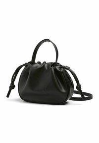 Černá kožená kabelka s kulatým tvarem, nařaseným vrchem s šňůrkami a krátkým uchopem. Ozdobena uzlovými popruhy.