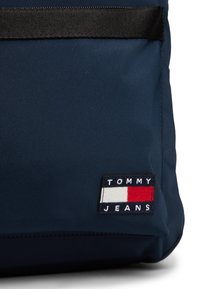 Tommy Jeans Dnevni ruksak - dark night navy