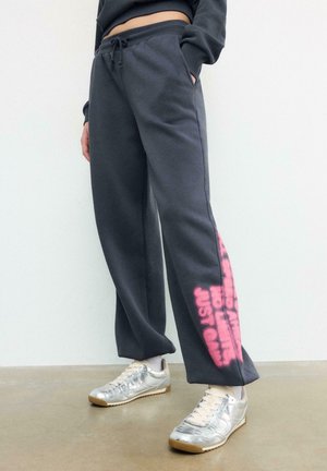 BAGGY POSITIONAL JOGGER - Pantaloni sportivi - dark grey