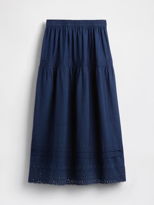 GAP GAP X DOEN MIDI SKIRT EMBROIDERY - Denim skirt - medium indigo