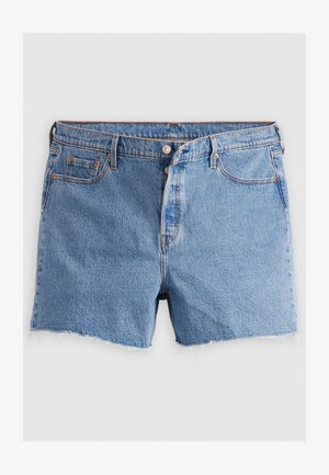 Lysblå denimshorts med flosset kant, der har knaplukning, bæltesløjfer og fem lommer med orange stikninger.